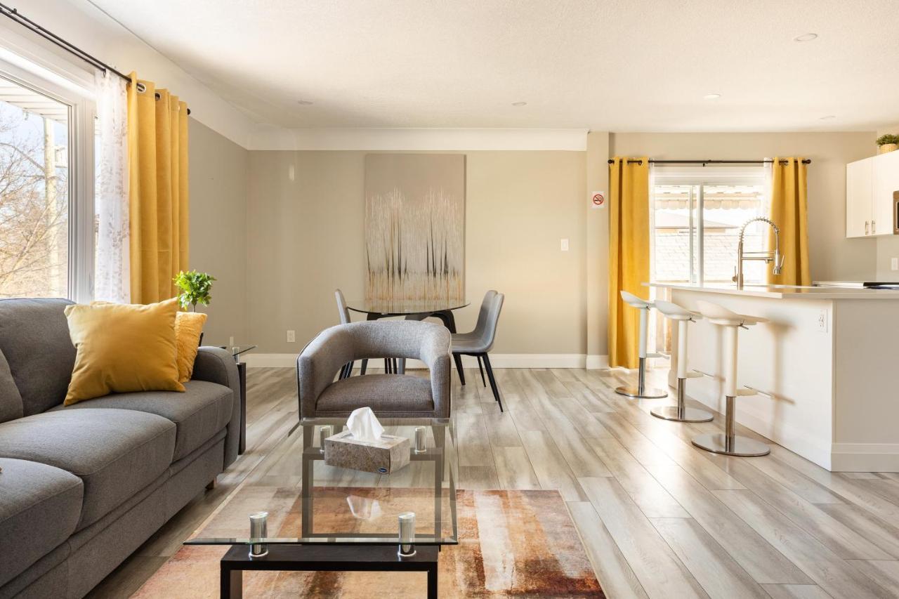 Entire 2 Bedroom Apartment Downtown - U3 Ватерлоо Экстерьер фото